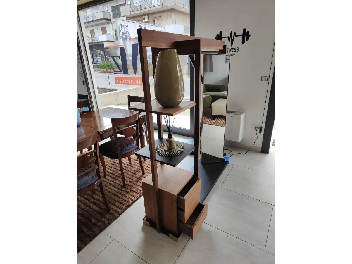 Vista coat stand in solid wood 1