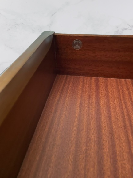 Vintage Wandkommode und Sideboard von Osvaldo Borsani Brand