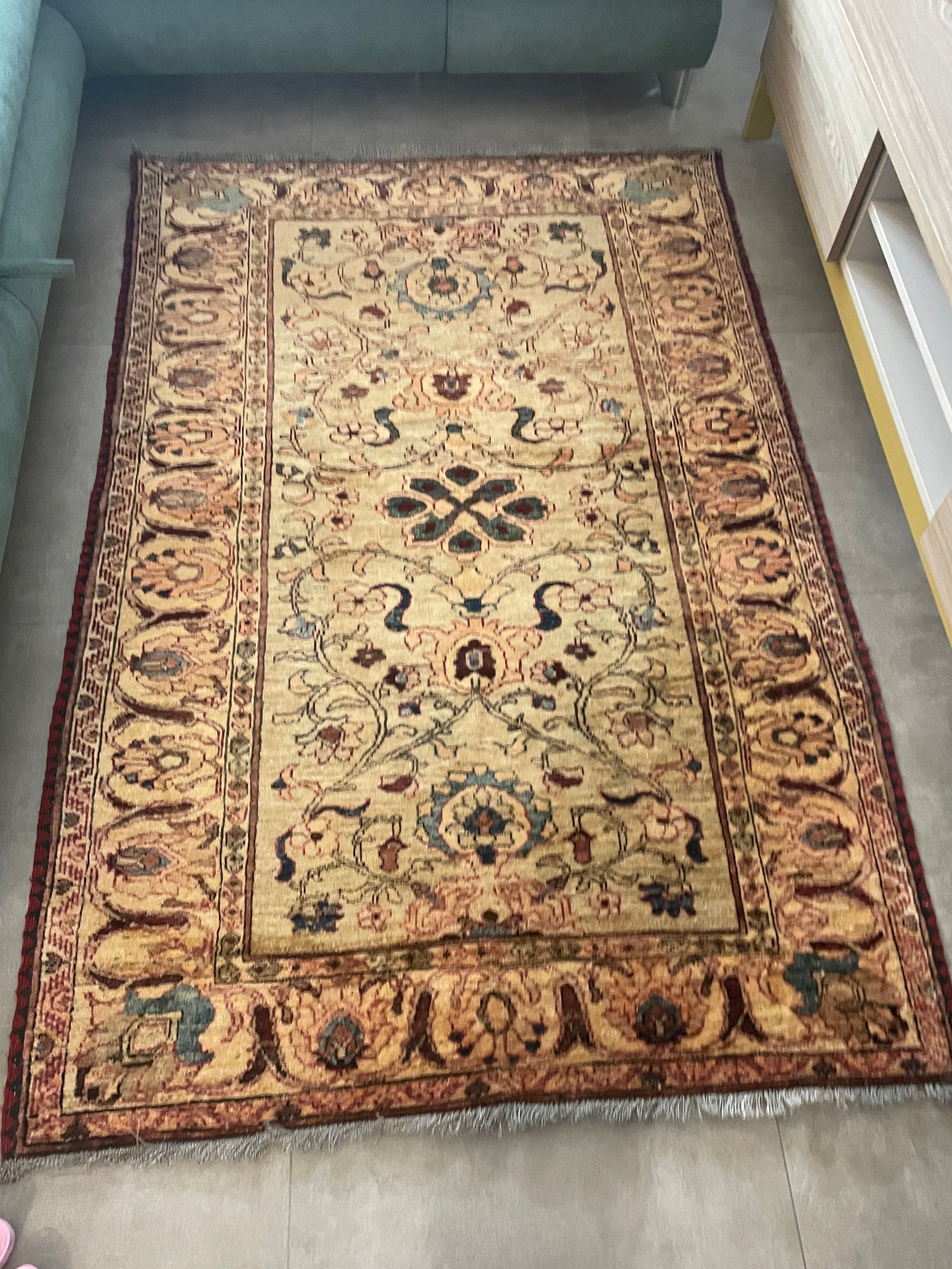 Tapis persan rectangulaire (années 80) Main