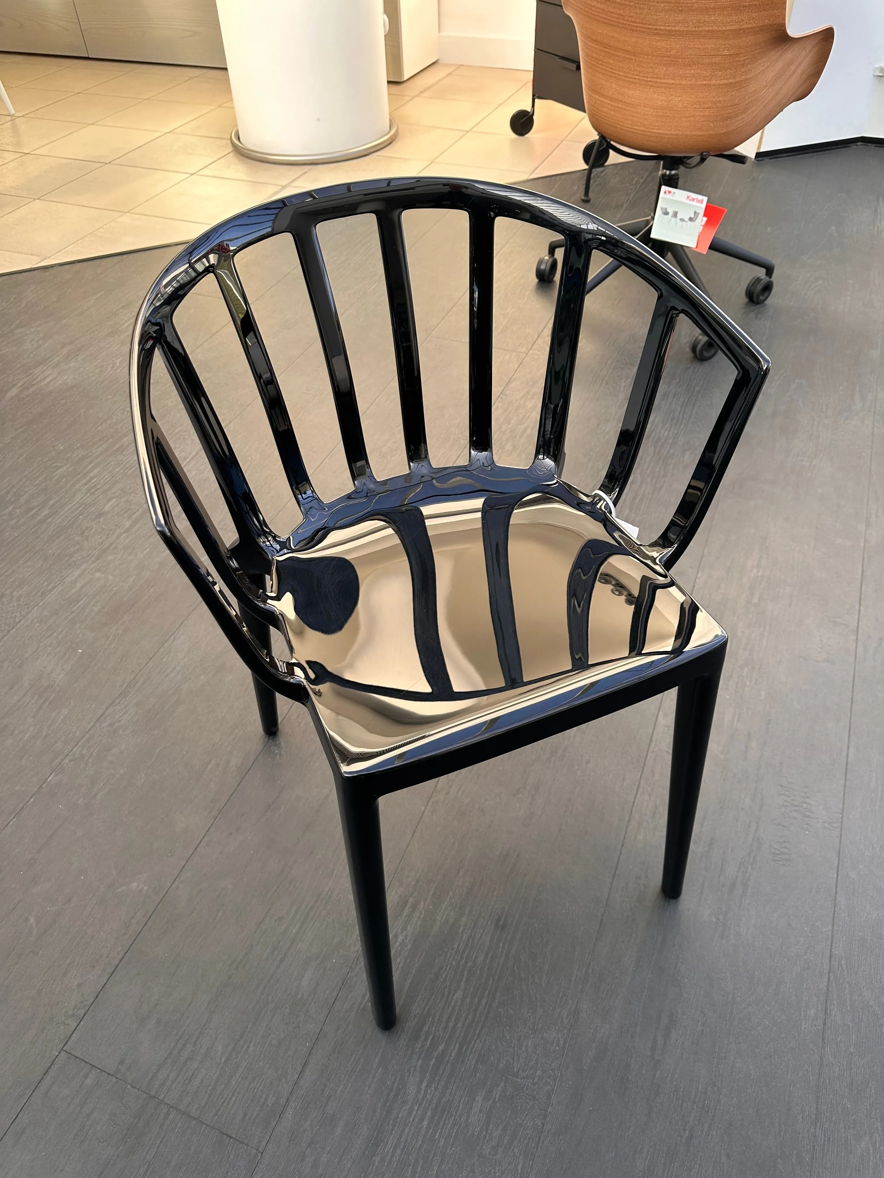 Venice seat in polycarbonate (black), Kartell 1