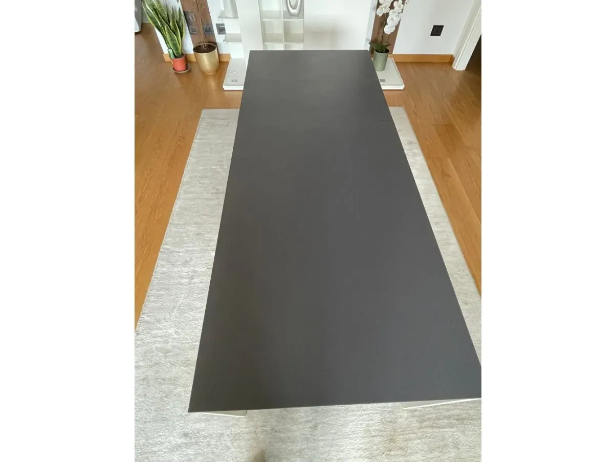 Thin-K extendable table, Kristalia 7