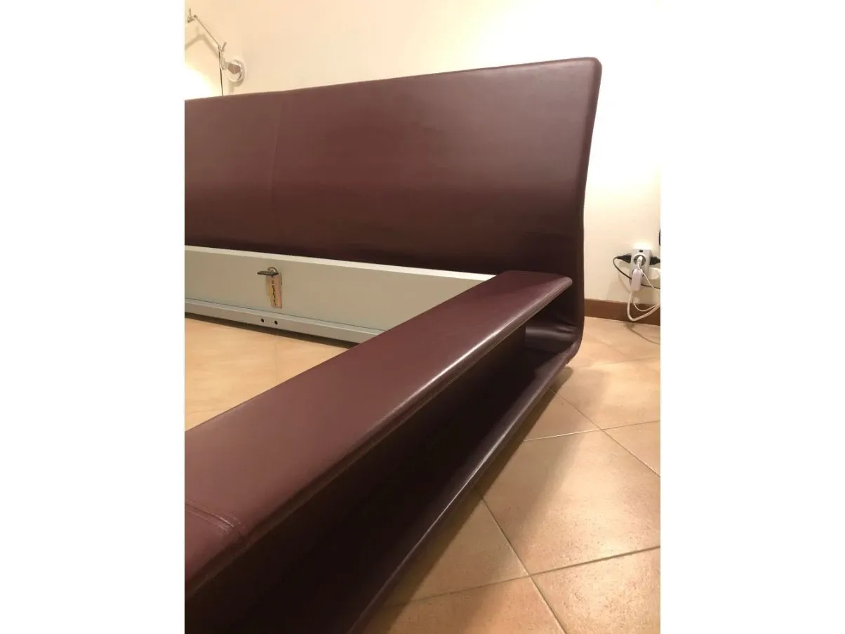 Clip double bed in leather, Molteni&C 2