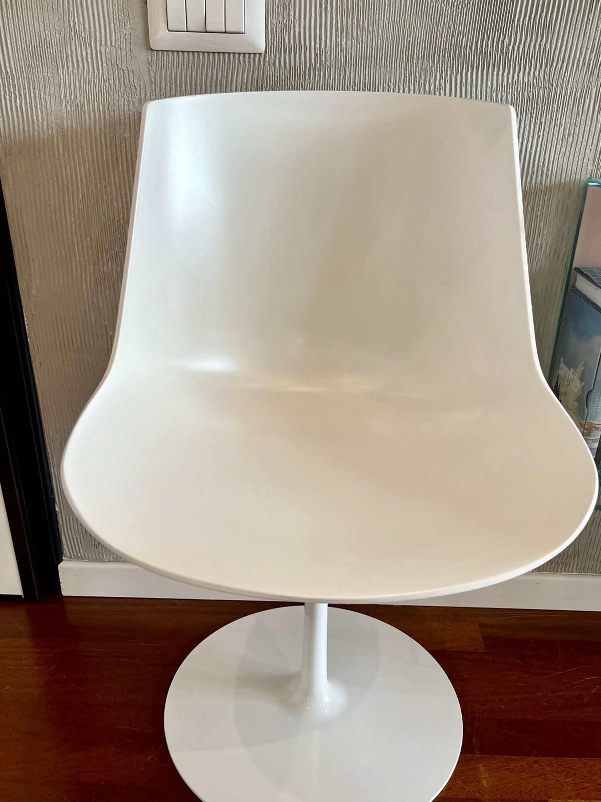 Flow white swivel chair by Jean Marie Massaud, MDF Italia Front