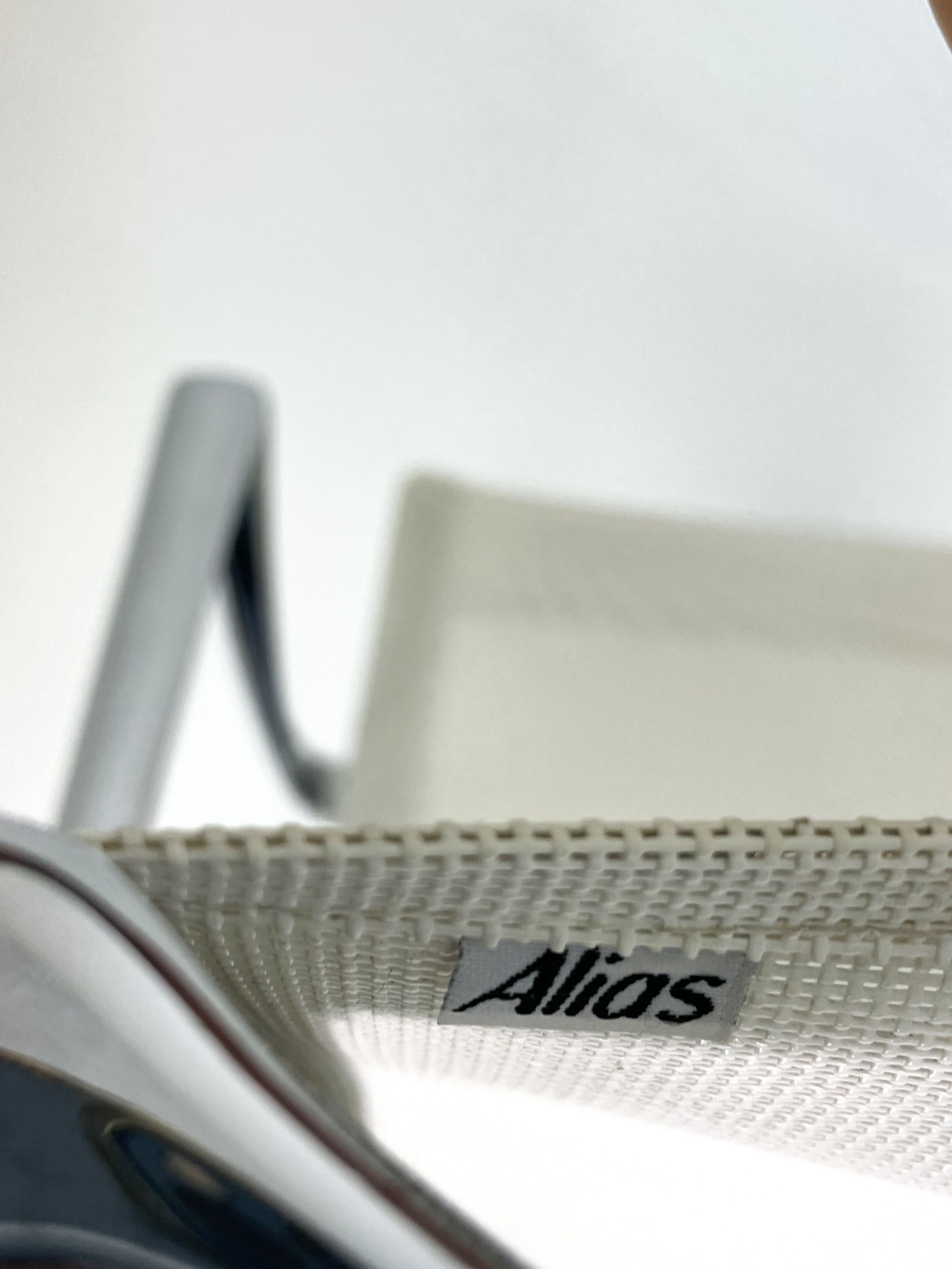Meeting Frame office swivel chair by Alberto Meda Brand