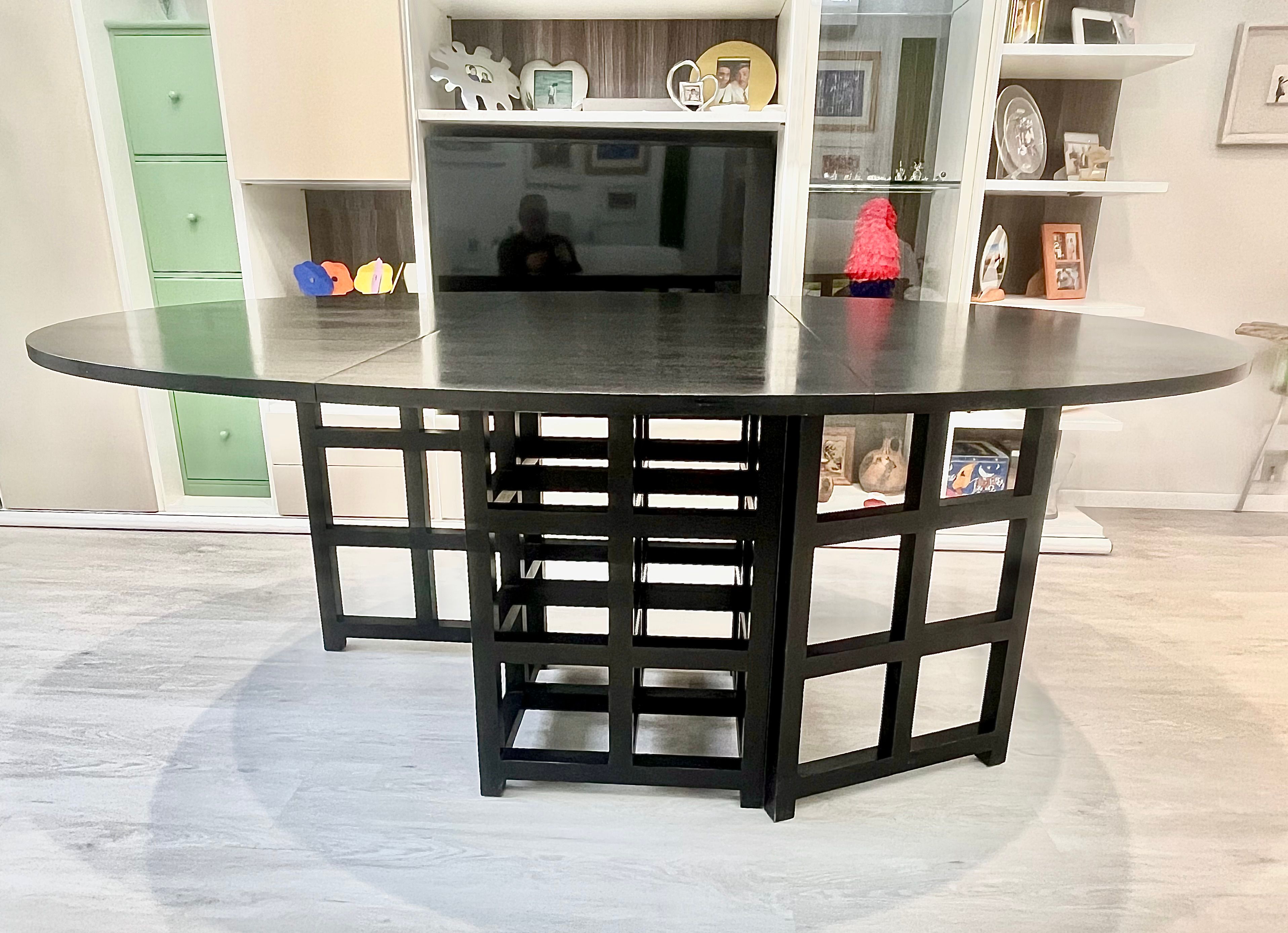 Tavolo ovale in legno di frassino nero di Charles Rennie Mackintosh (anni '80), Cassina Front