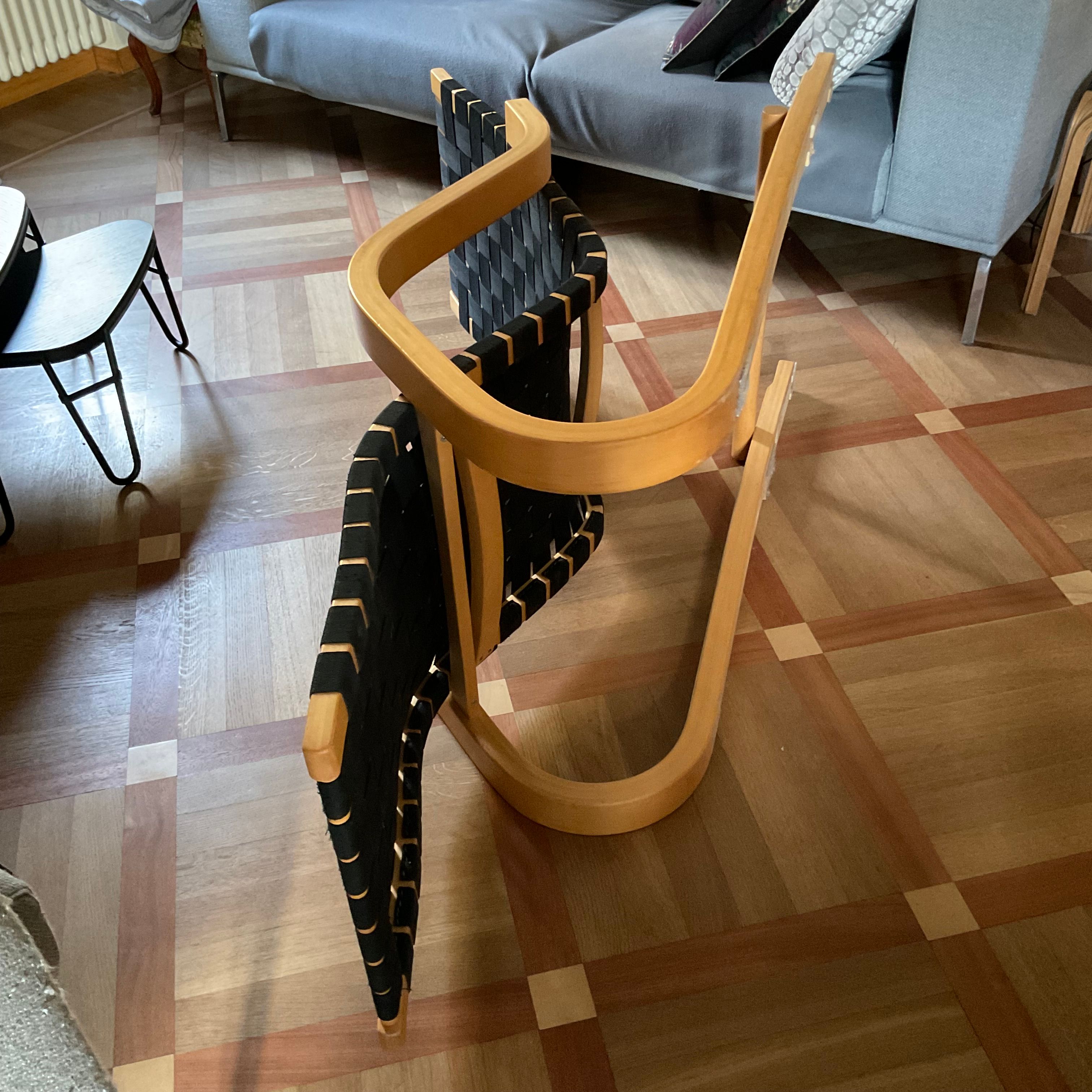 Alvar Aalto Artek 43 schwarze Liege Details