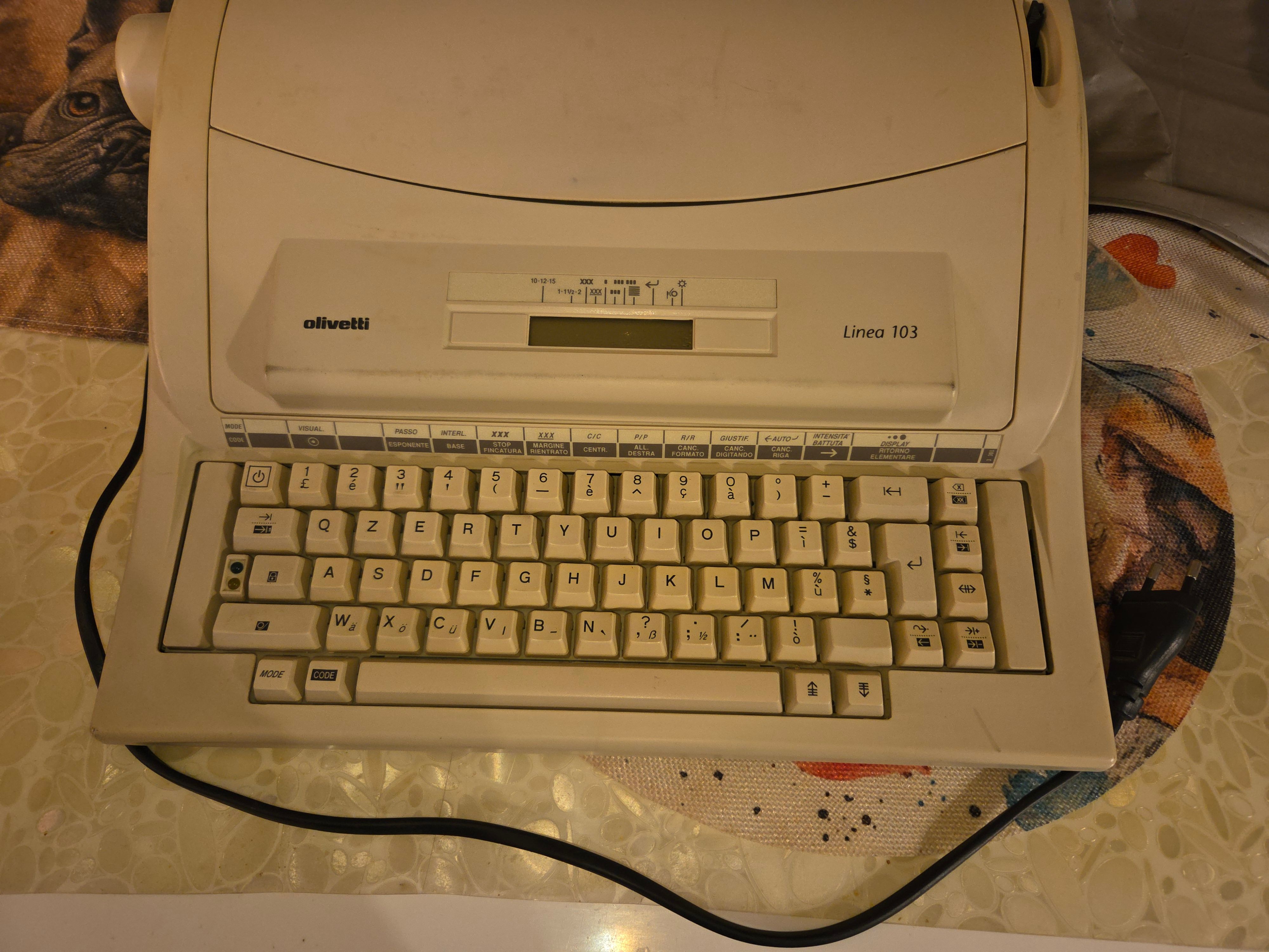 Macchina da scrivere Linea 103 Front