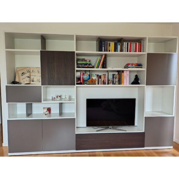 Mobile/parete attrezzata modello 505 in legno laccato (bianco/marrone), Molteni&C image