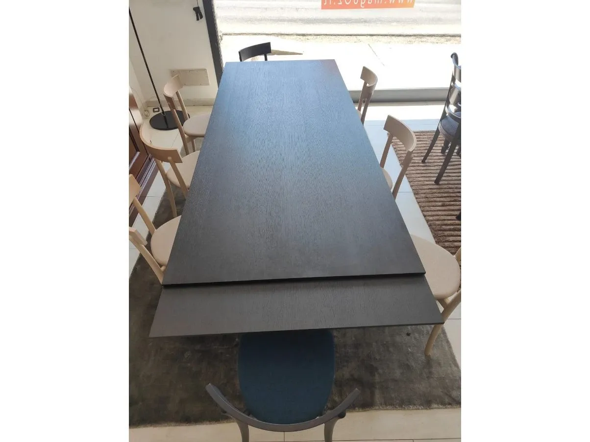 Tavolo Accademia in legno di frassino, Natuzzi 2