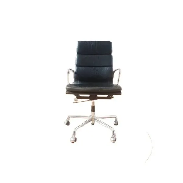 Soft Pad Ea 219 chair by Charles & Ray Eames, Vitra image