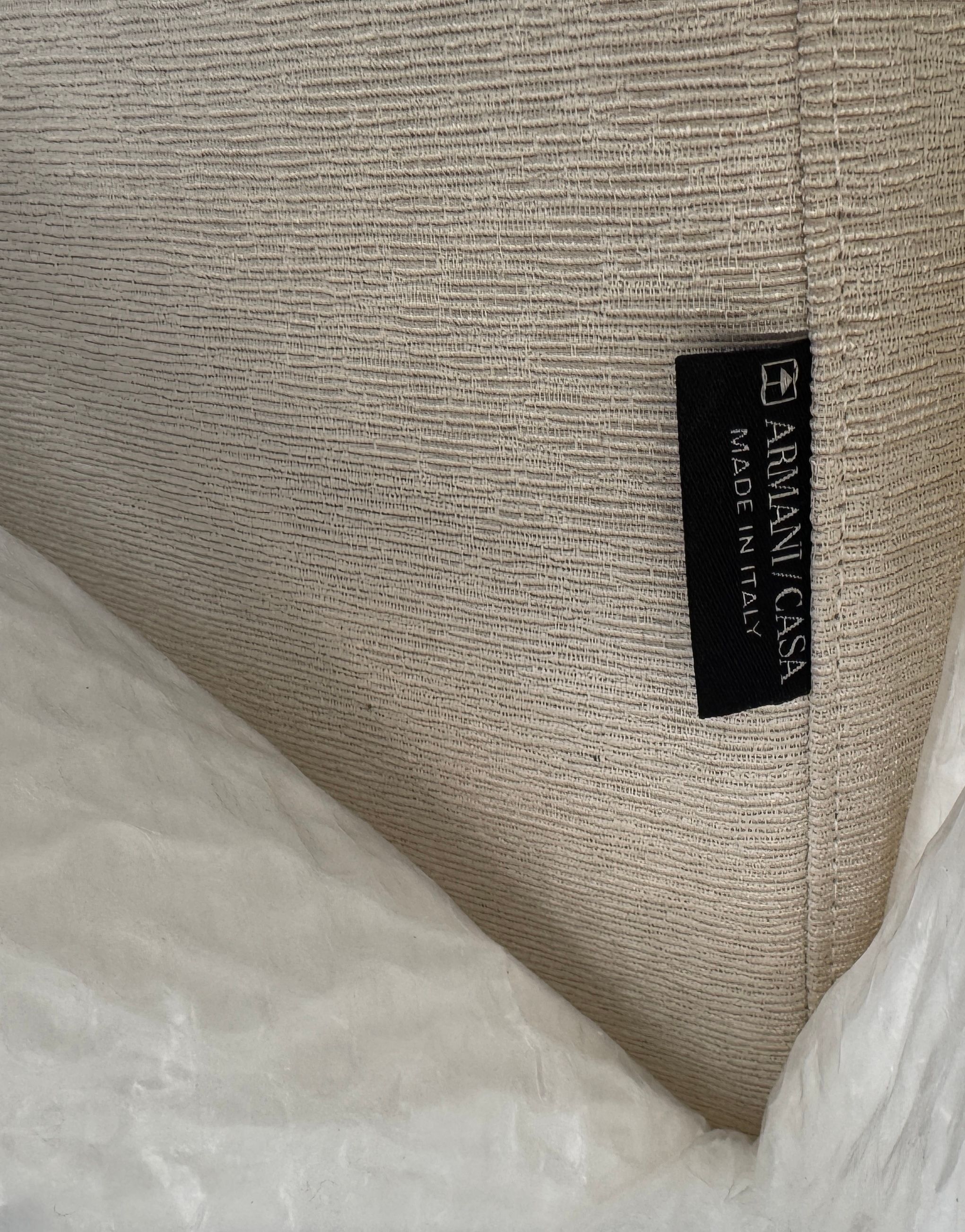 Poltrona in tessuto di cotone bianco, Armani Casa Brand