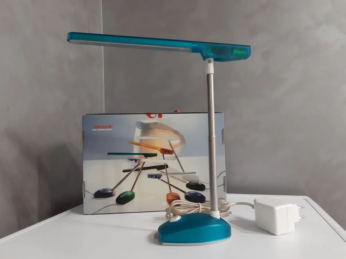Microlight table lamp, Artemide 3