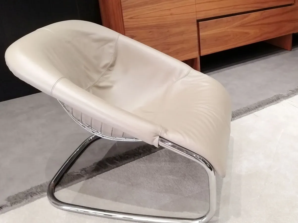 Cortina armchair in metal and leather, Minotti 2