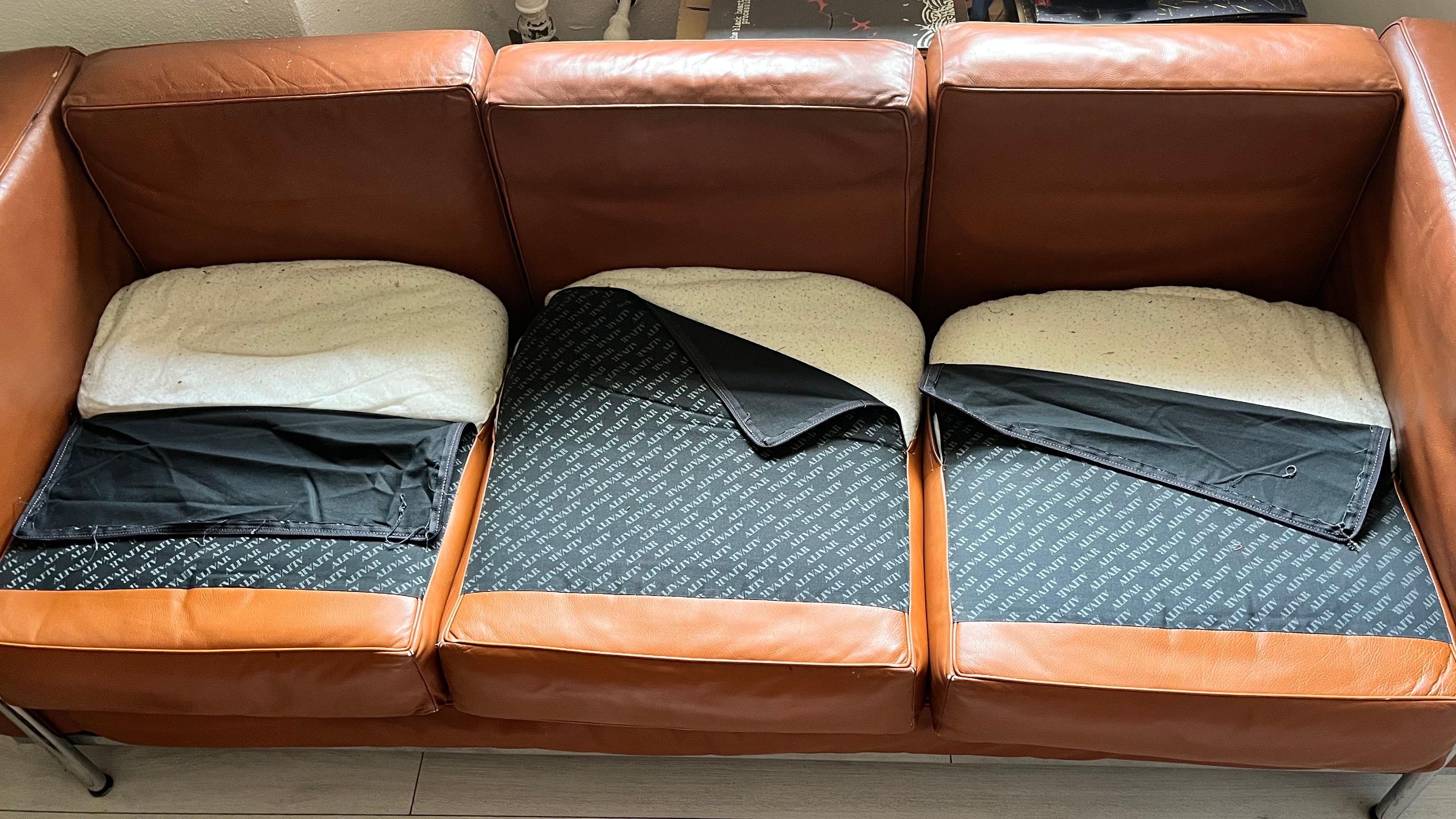 Divano 3 posti LC2 rivestito in pelle marrone  Brand