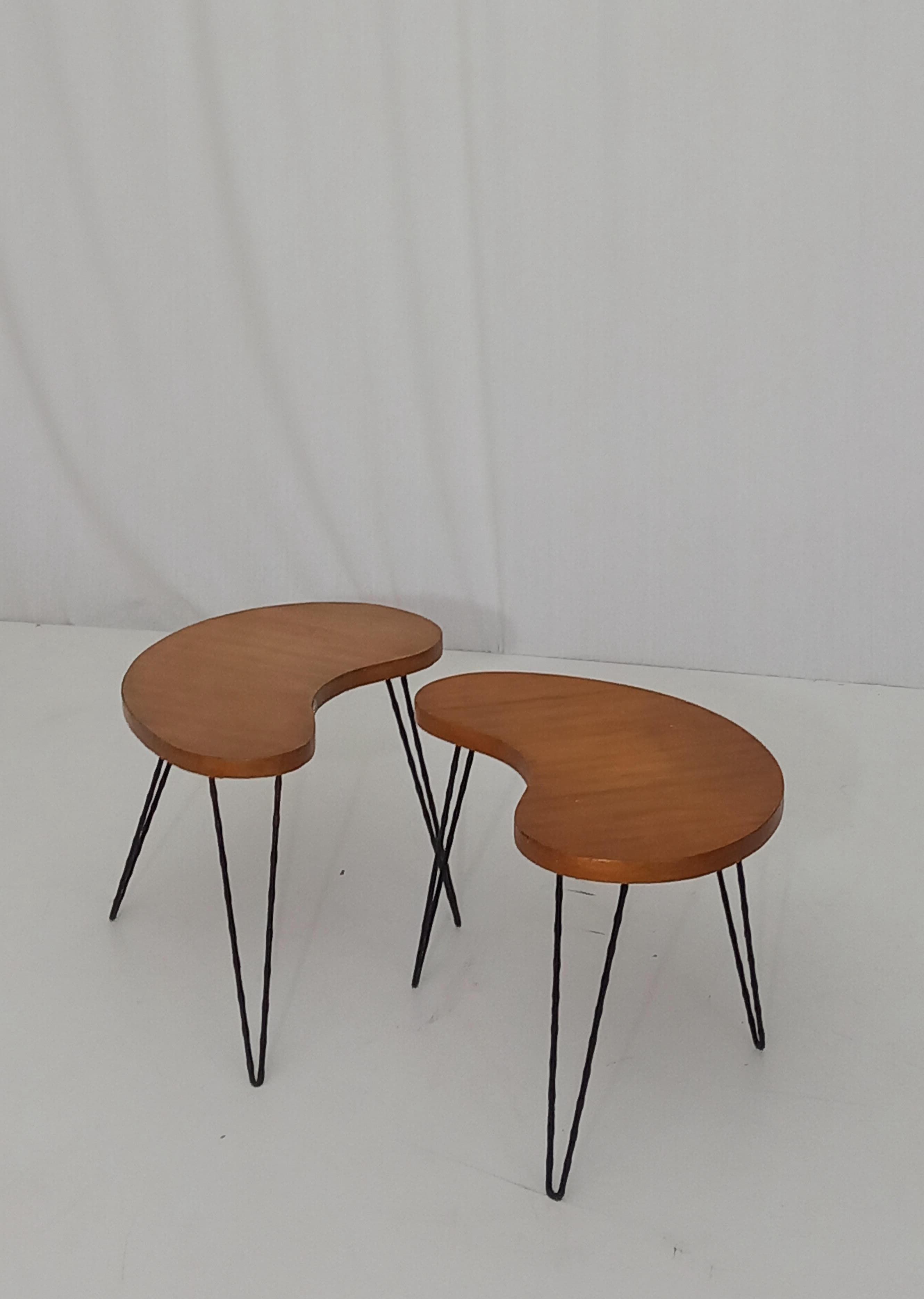 Set di 2 tavolini in legno di noce (anni '50) Side