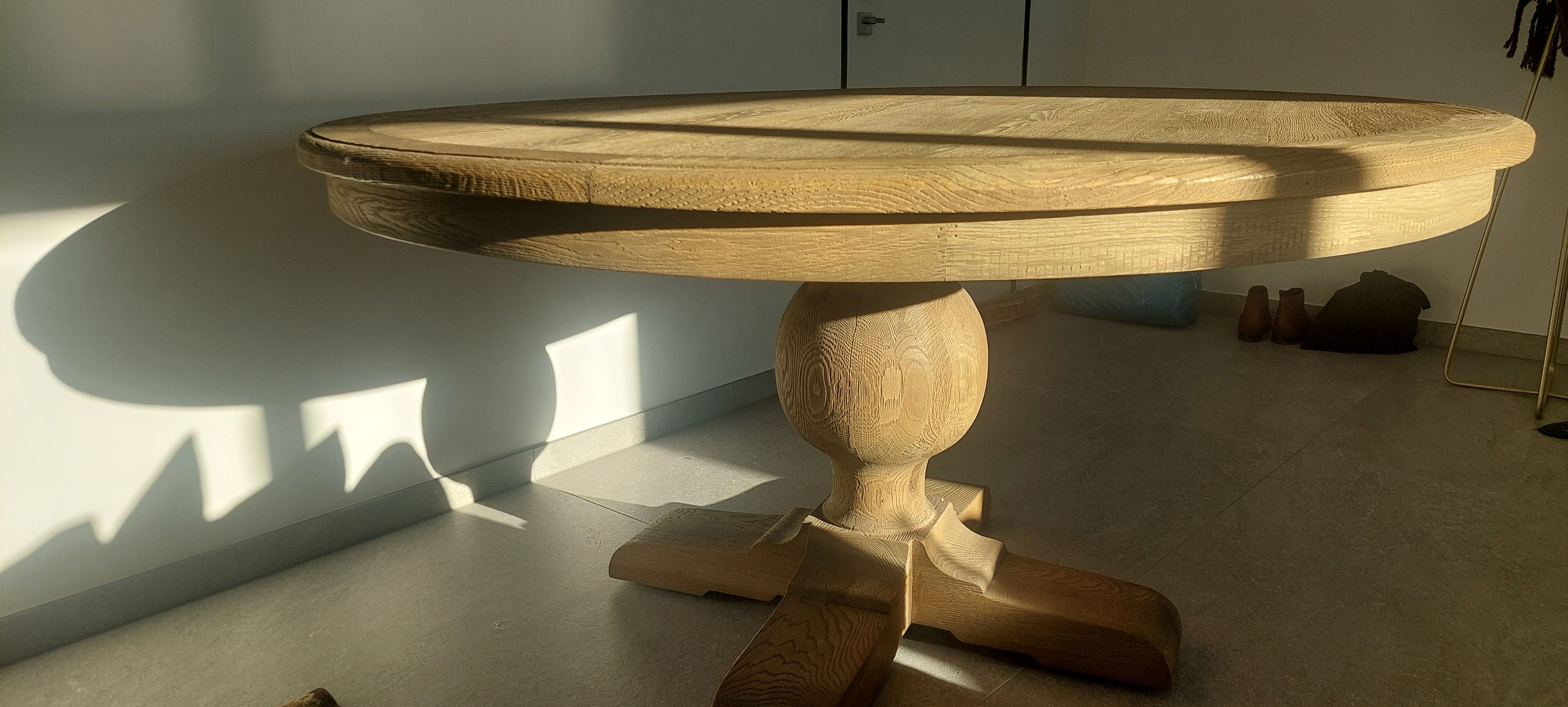 Vintage ronde eettafel van massief eikenhout 11