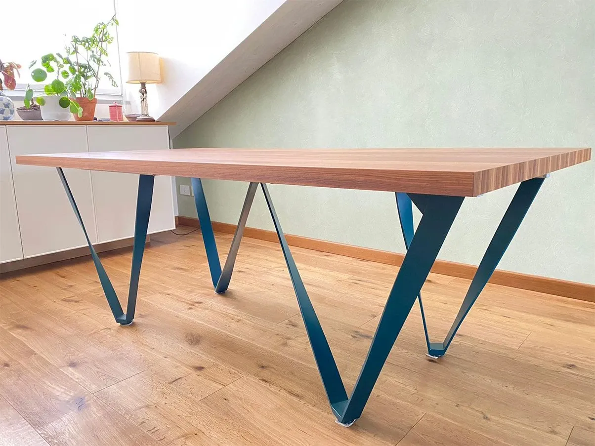 Tavolo Wave con estensioni in legno noce e metallo 4