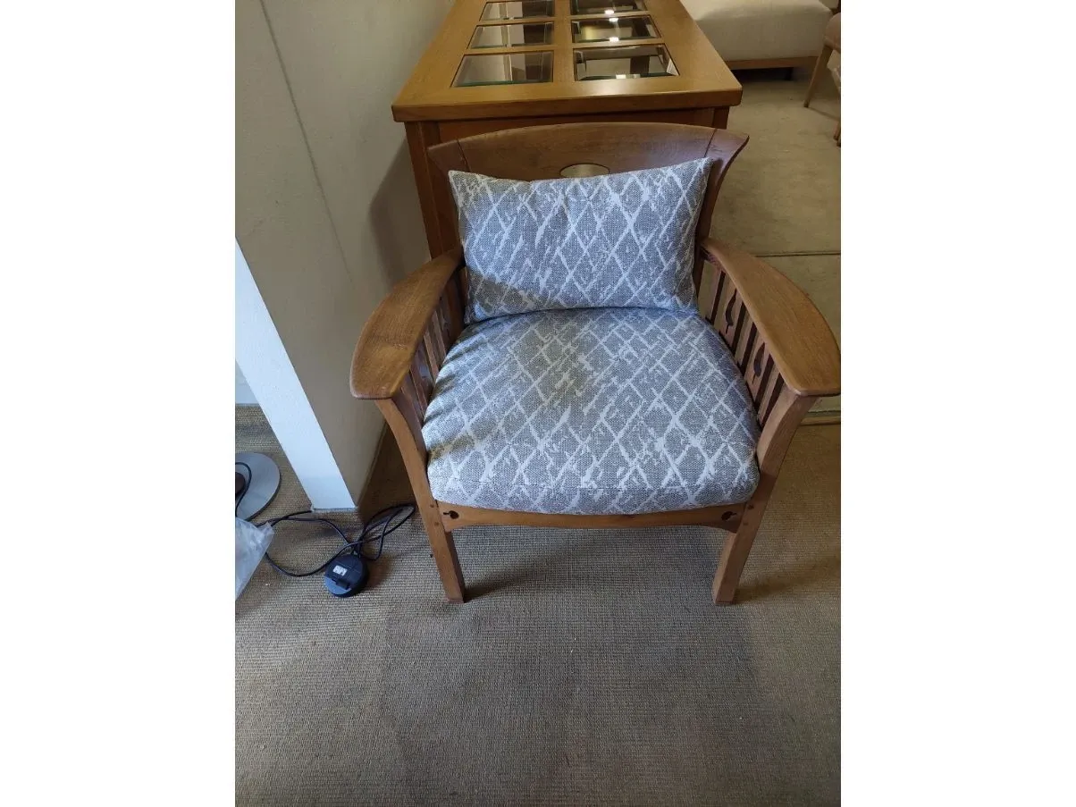 Vintage armchair in oak and fabric (50s), Giorgetti 2