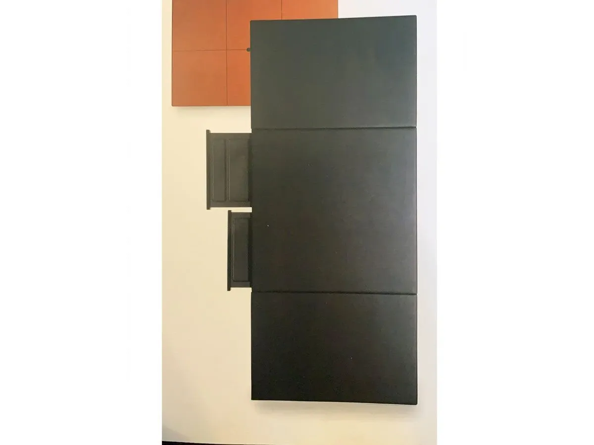 C.E.O. Desk, Poltrona Frau 
