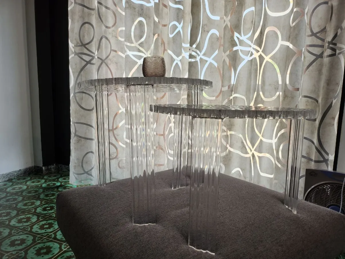 Set 2 tavolini T-table di Patricia Urquiola 1