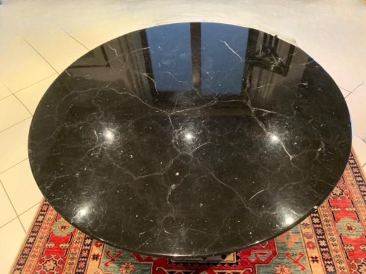 Tavolo rotondo Saarinen in marmo (nero), Knoll 13