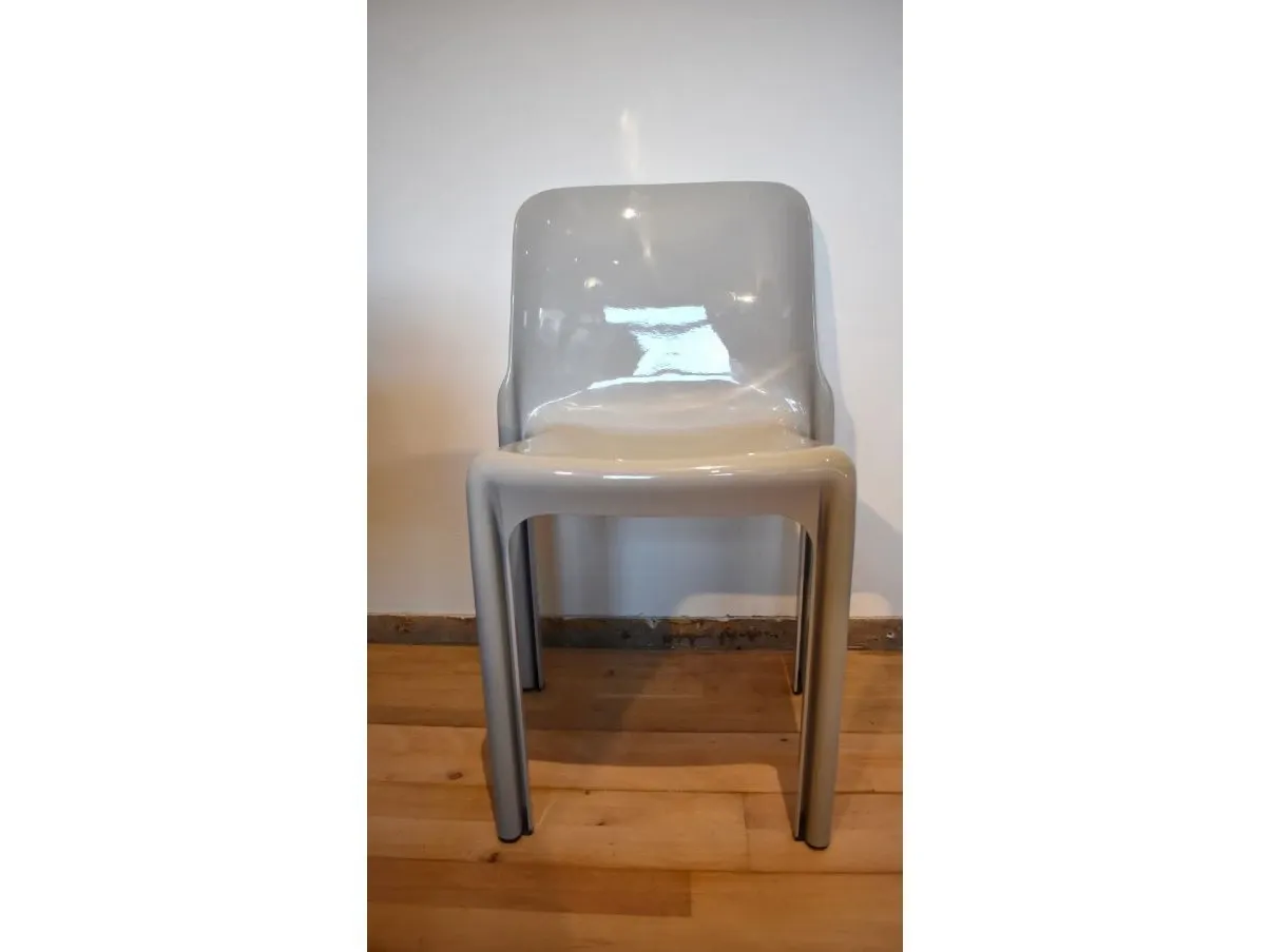 Set of 2 vintage Selene chairs by Vico Magistretti (1960s) 4