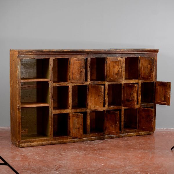 Credenza da erboristeria Italia epoca 1700, image