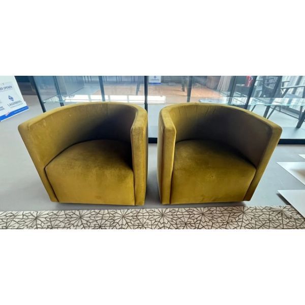 Set of 2 Confidential Armchairs in Mustard Velvet design Piero Lissoni, Living Divani  image