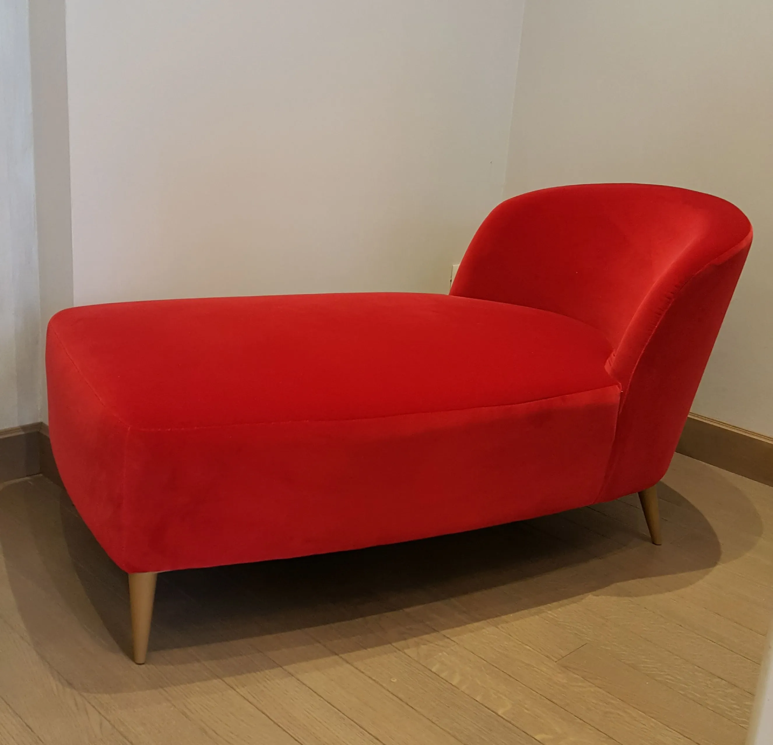 Camilla Chaise Longue, Plinio il Giovane 1
