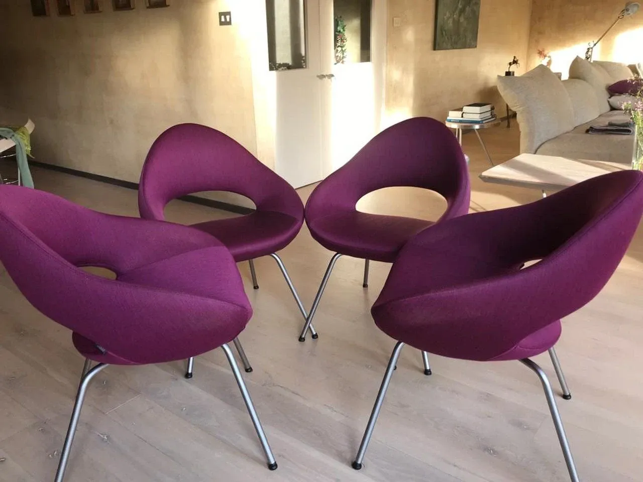 Set of 4 Sharck armchairs in purple material fabric, Artifort image