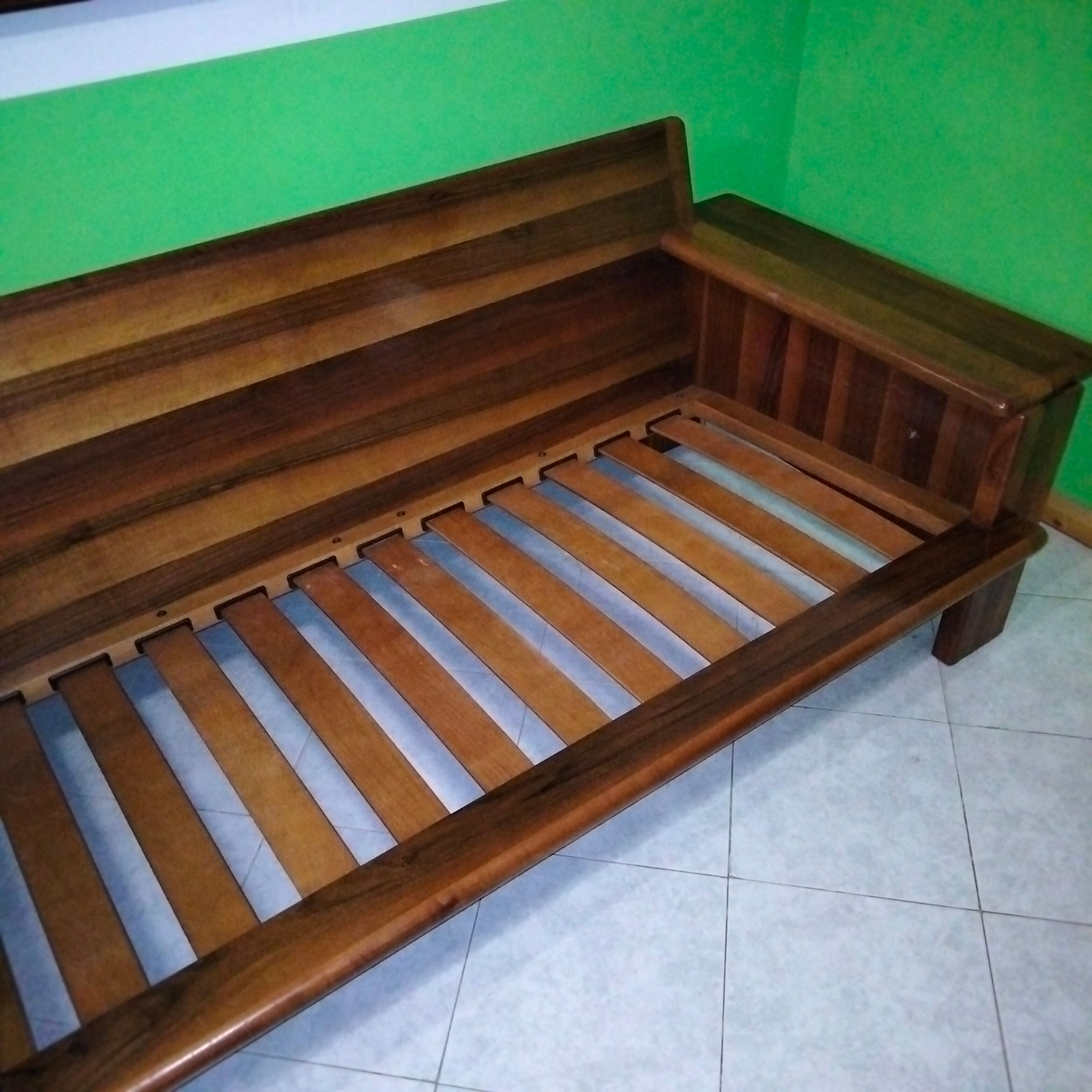 Canapé 2 places en noyer et cuir (années 1980) Optional7