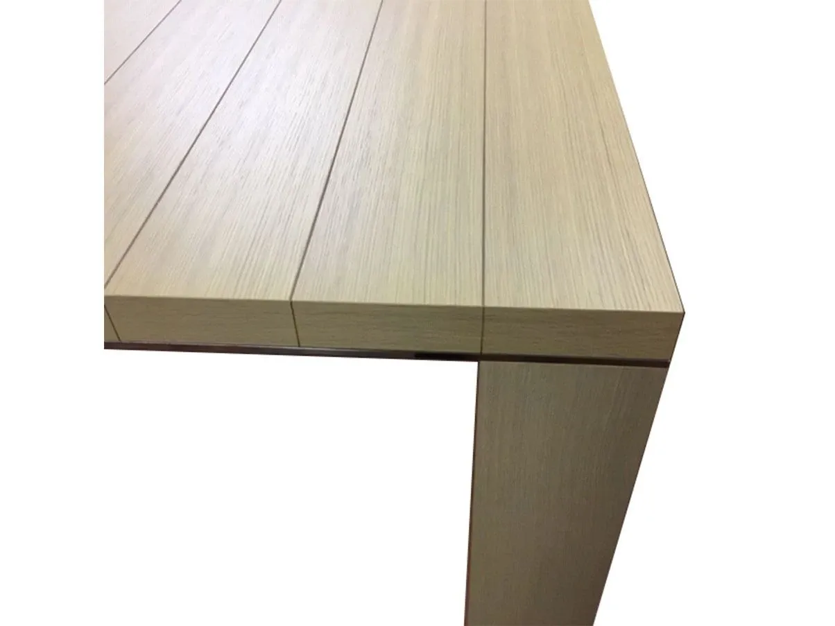 Mesa cuadrada Fratino de madera de roble blanqueado 4
