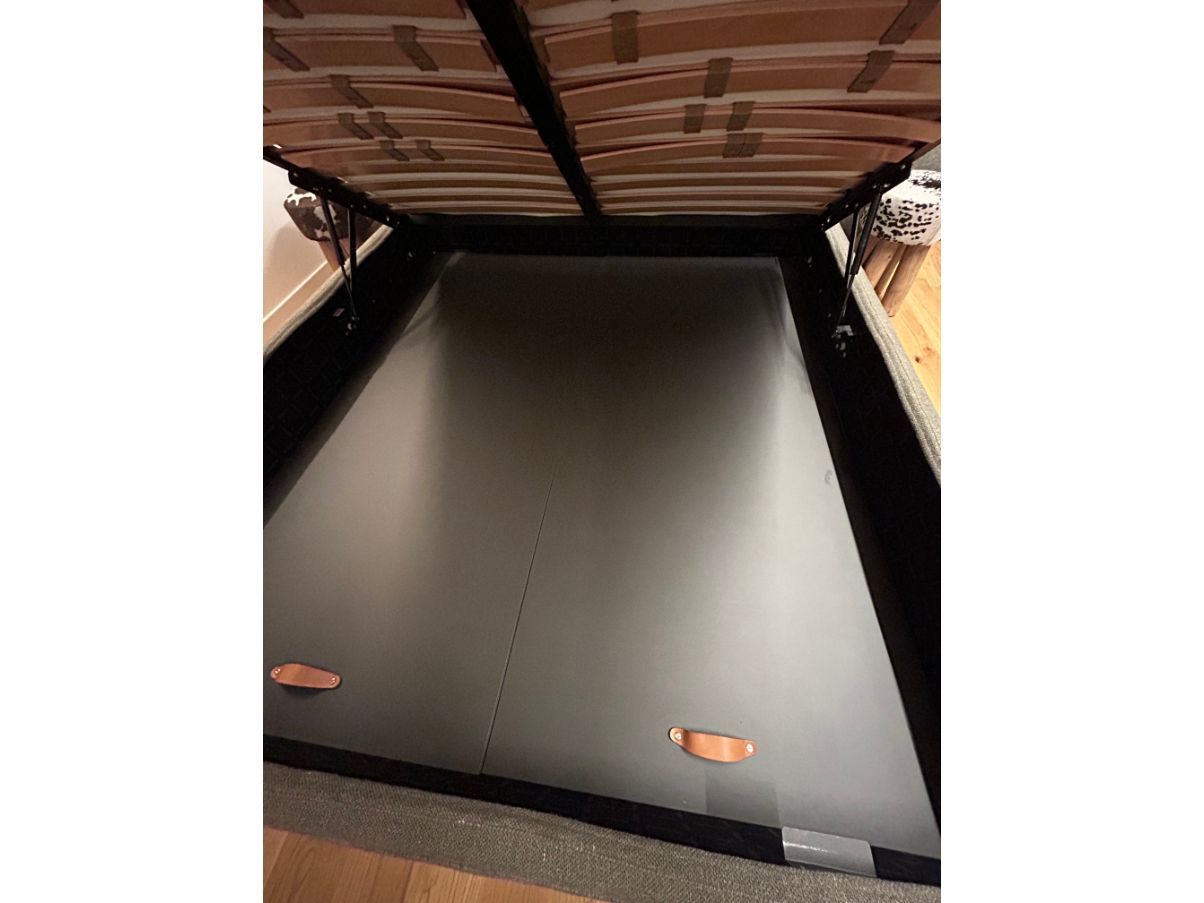 Rever Stauraumbett von Rodolfo Dordoni – King Size Bett mit Bettkasten Details