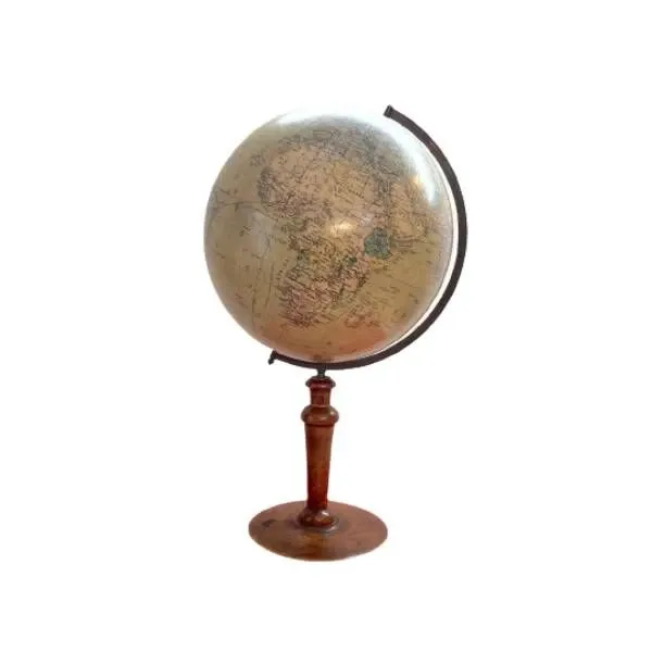 Vintage globe in wood and paper ('900), Jordglob image