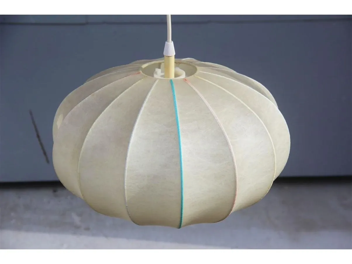 Lampada a sospensione vintage in resina cocoon (anni '60) 4