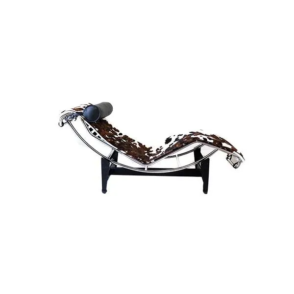 Image of Chaise longue Lc4 Le Corbusier Charlotte Perriand in pelo cavallino maculato, Cassina