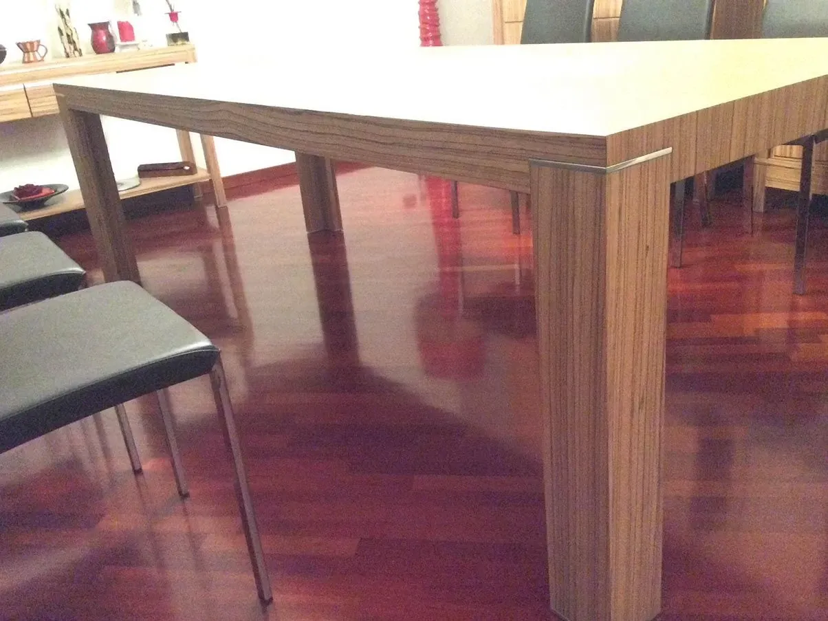 Rectangular table in zebrano laminated wood, Cierre 4