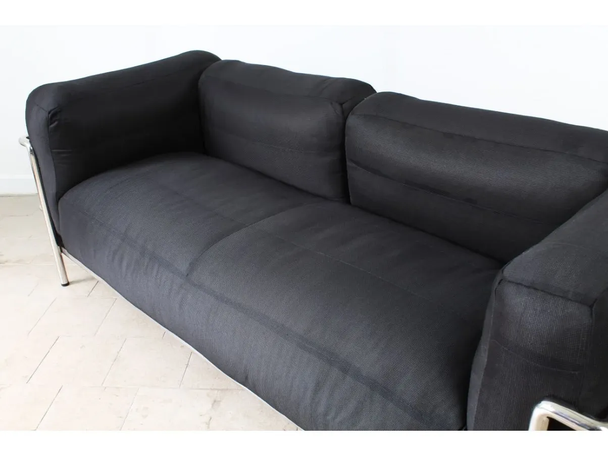 Lc3 sofa in black fabric, Cassina 5