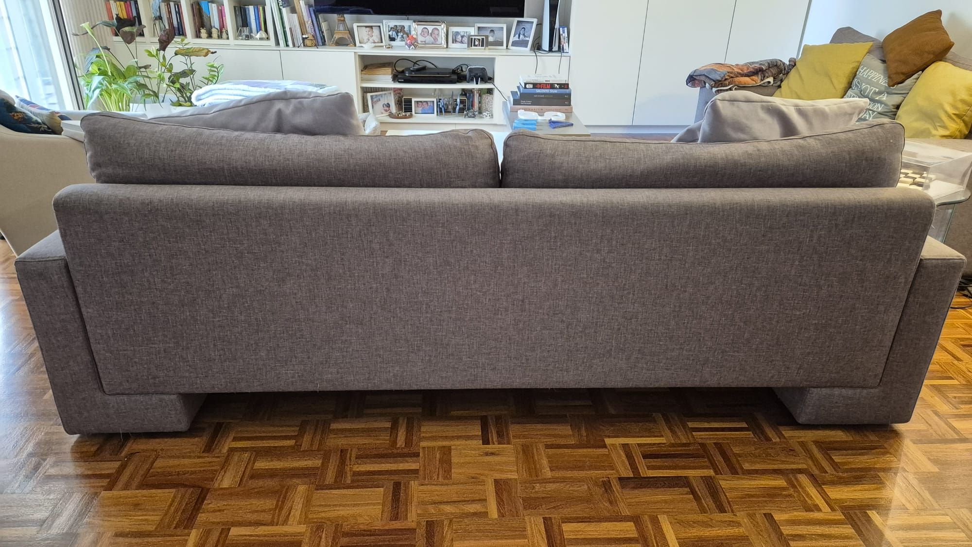 3 seater Club sofa upholstered in fabric (grey), Valentini Front