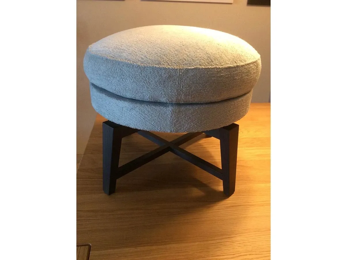 Pouf rotondo Feelgood in legno e tessuto (grigio), Flexform 