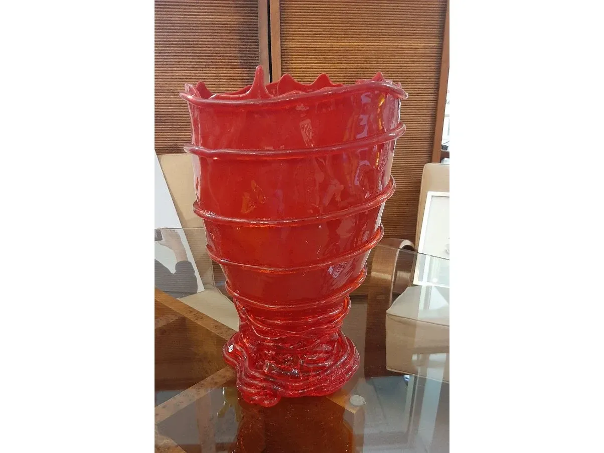 Vaso in resina rosso 3