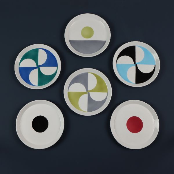 Set di piatti Fantasia Italiana geometrici di Gio Ponti (anni '60), Ceramiche Pozzi image