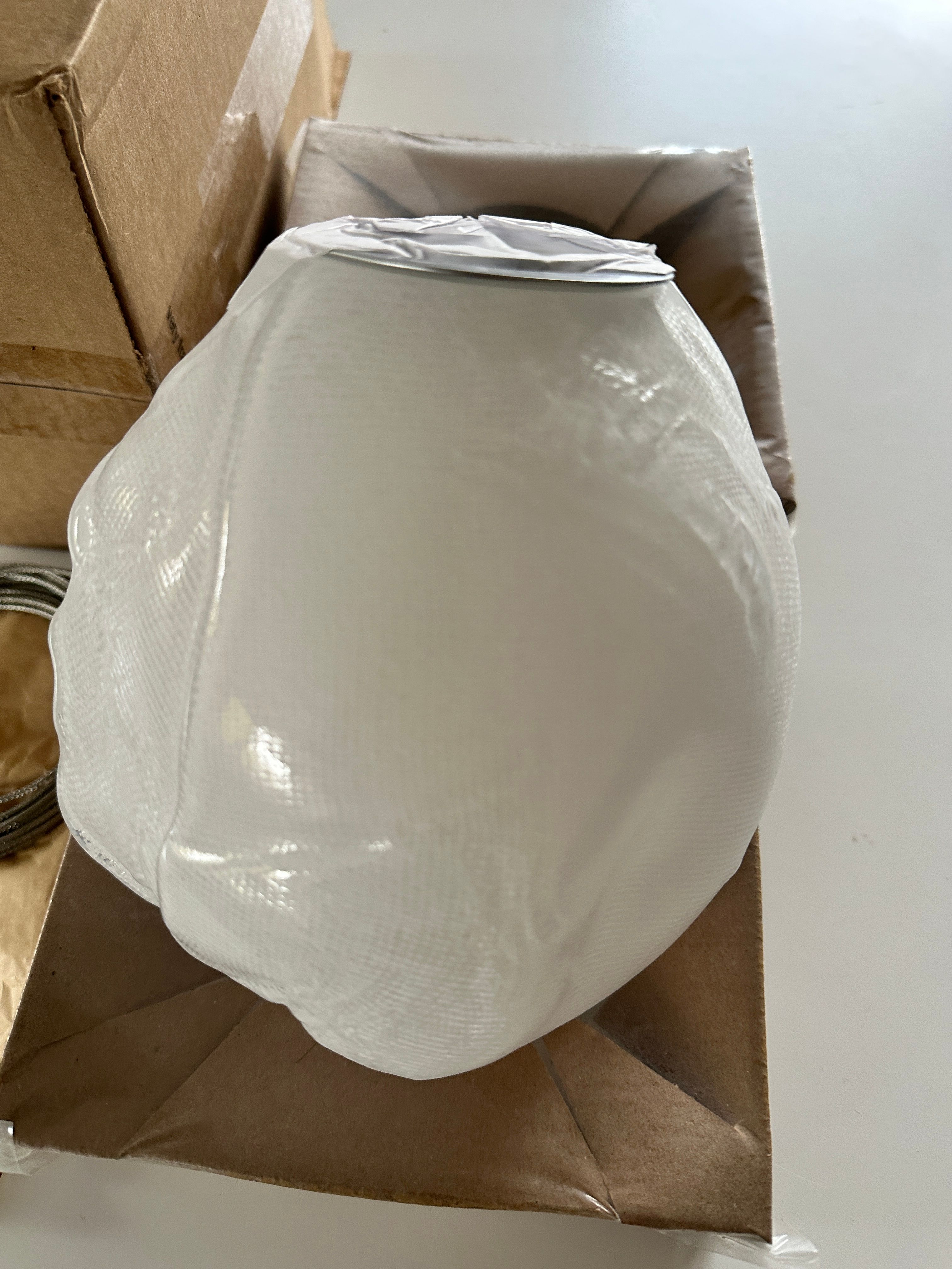 Suspension Arbel en verre blanc Front