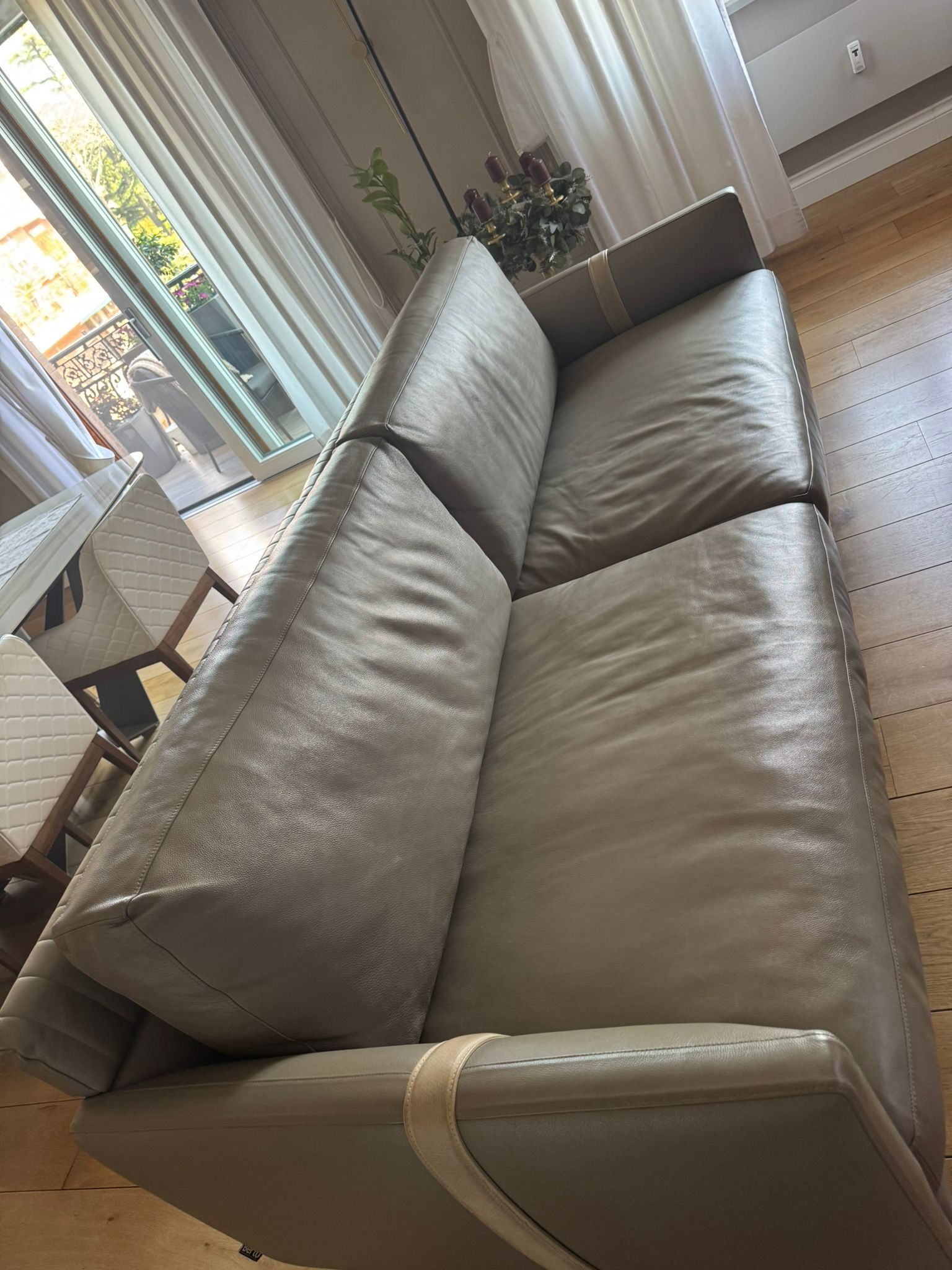 Dee Dee 4-seater leather sofa Main