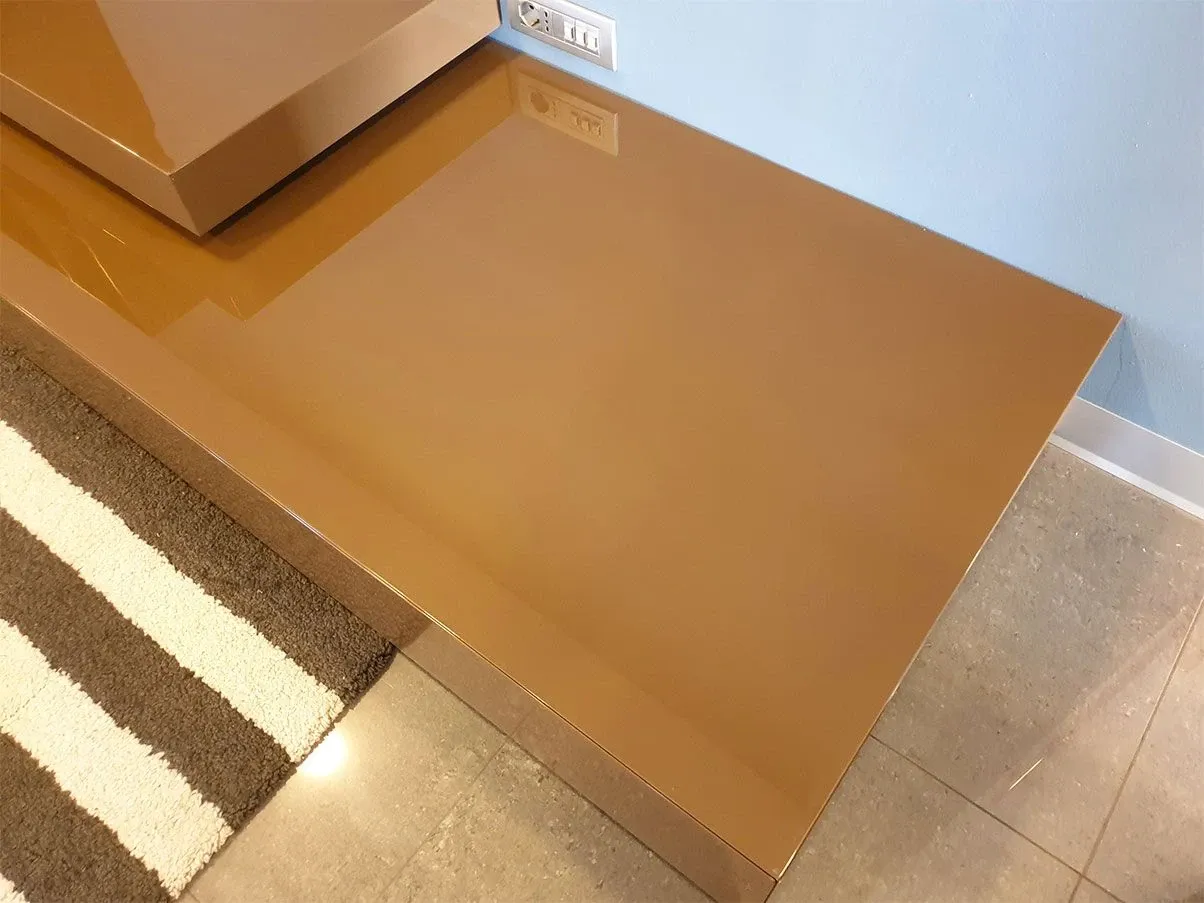 Sistema a parete Modern con contenitori (marrone), Porro 3