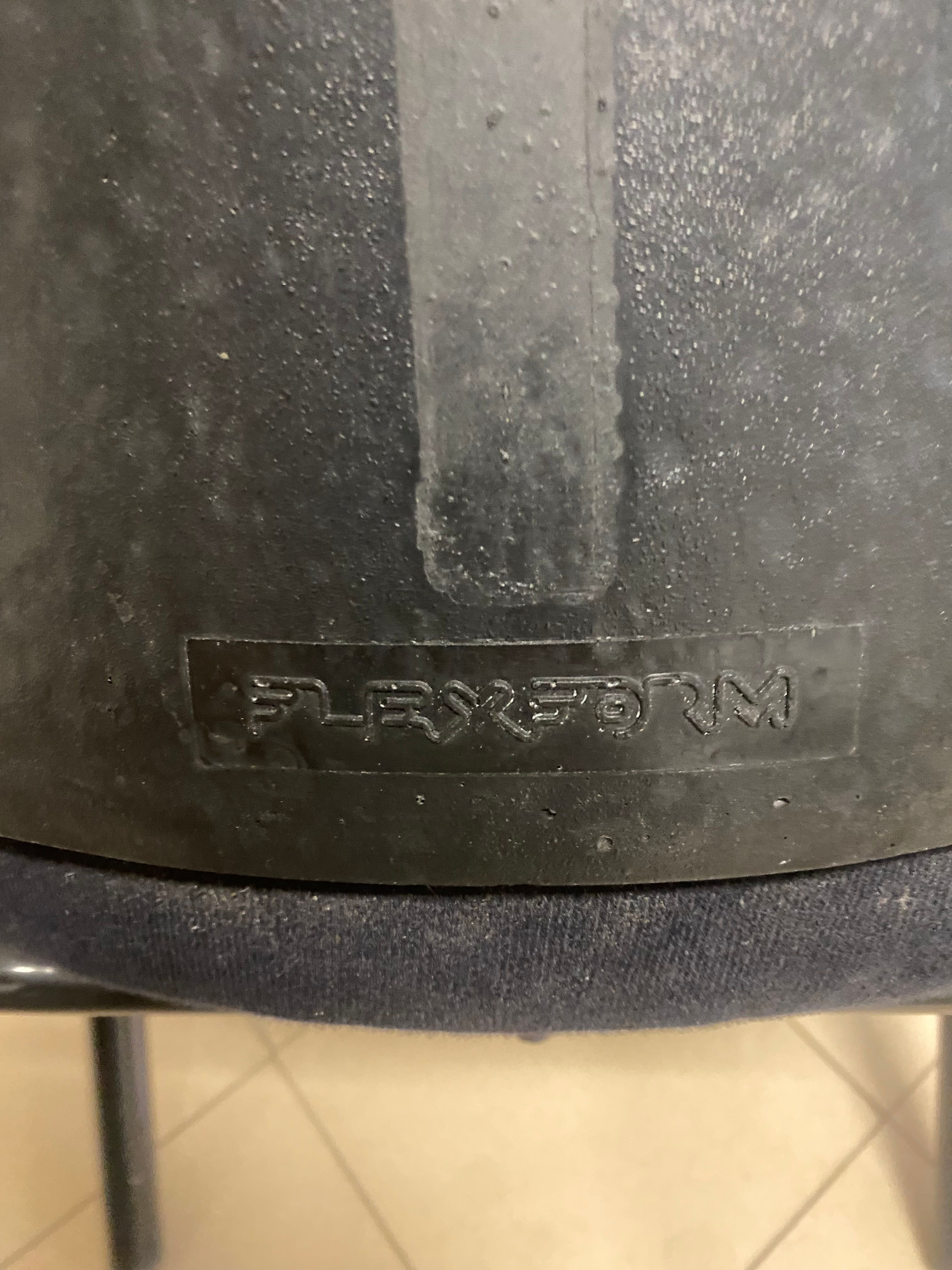 Poltroncina Mixer vintage in velluto nero Brand