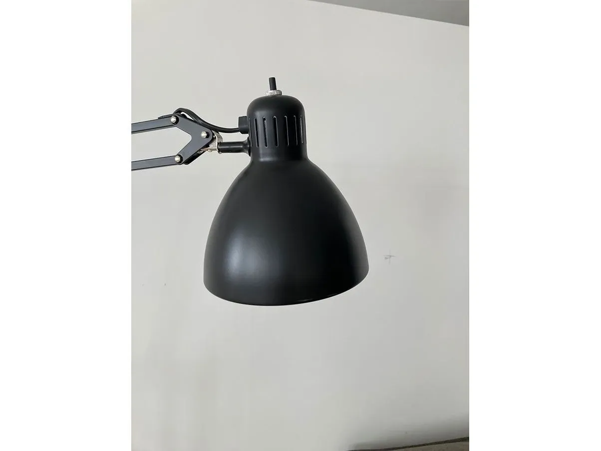 Lampada da terra Naska Grande orientabile (nero), FontanaArte 3