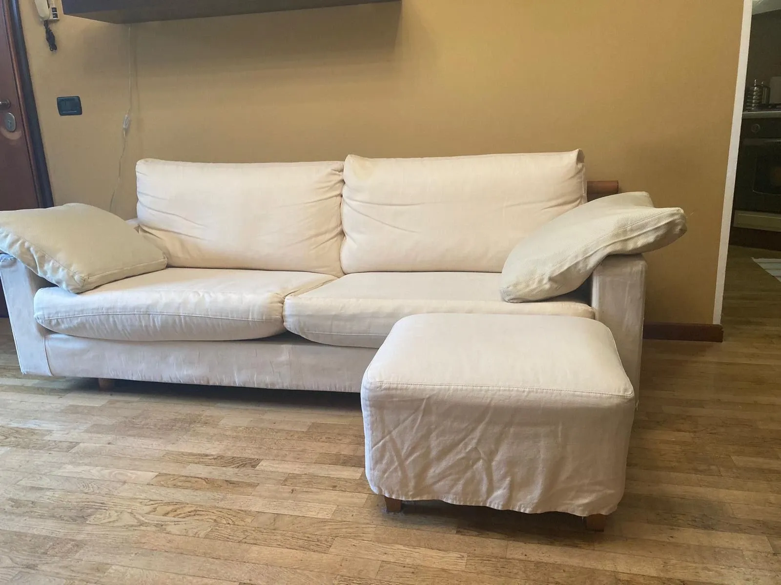 Sofa in white fabric, Flexform 1