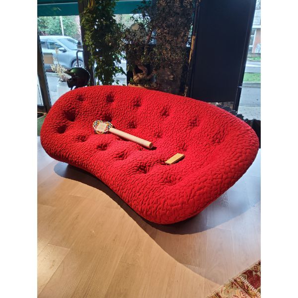 3 seater sofa Ploum red, Ligne Roset image