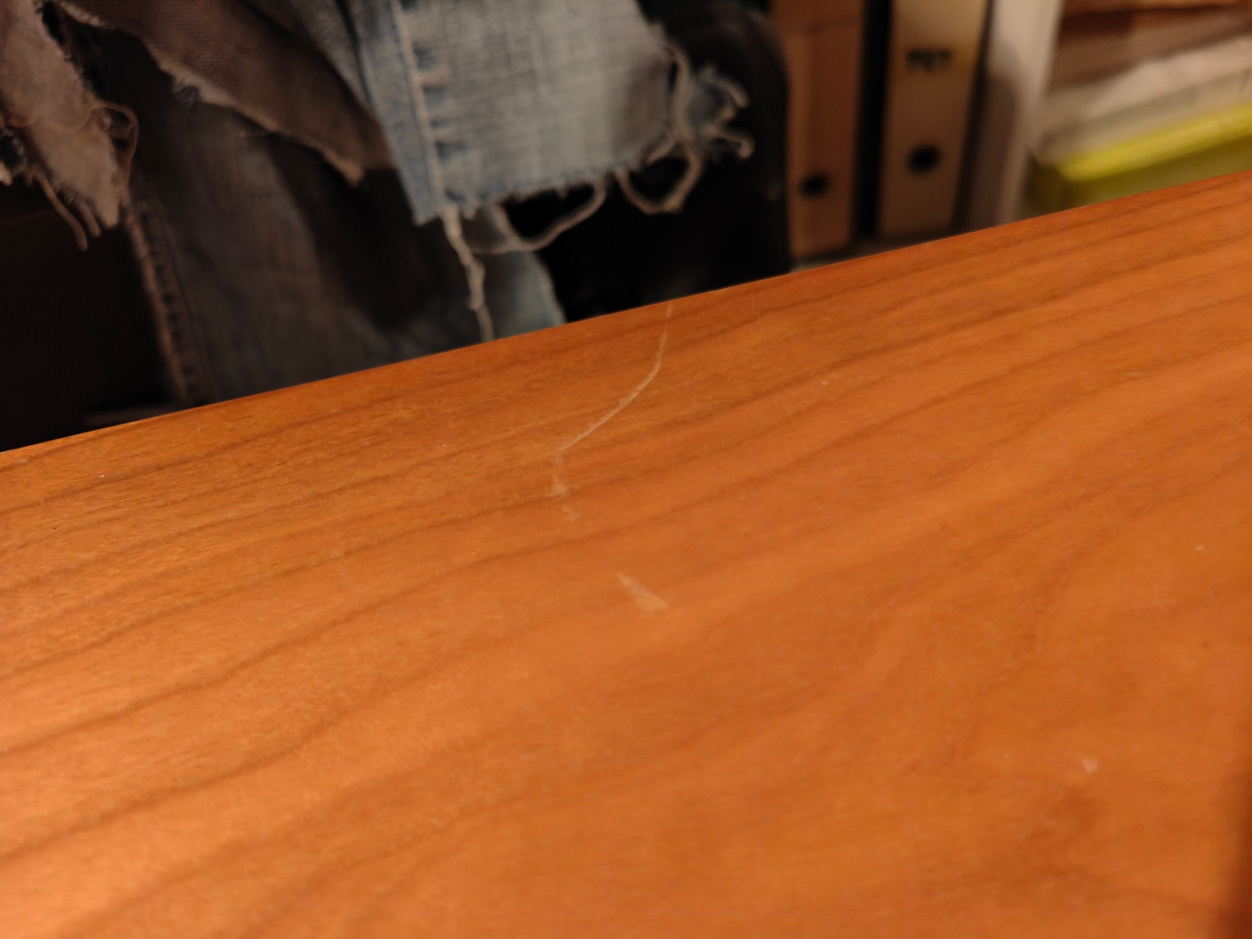 Console/desk Wooden desk (90s) Defects